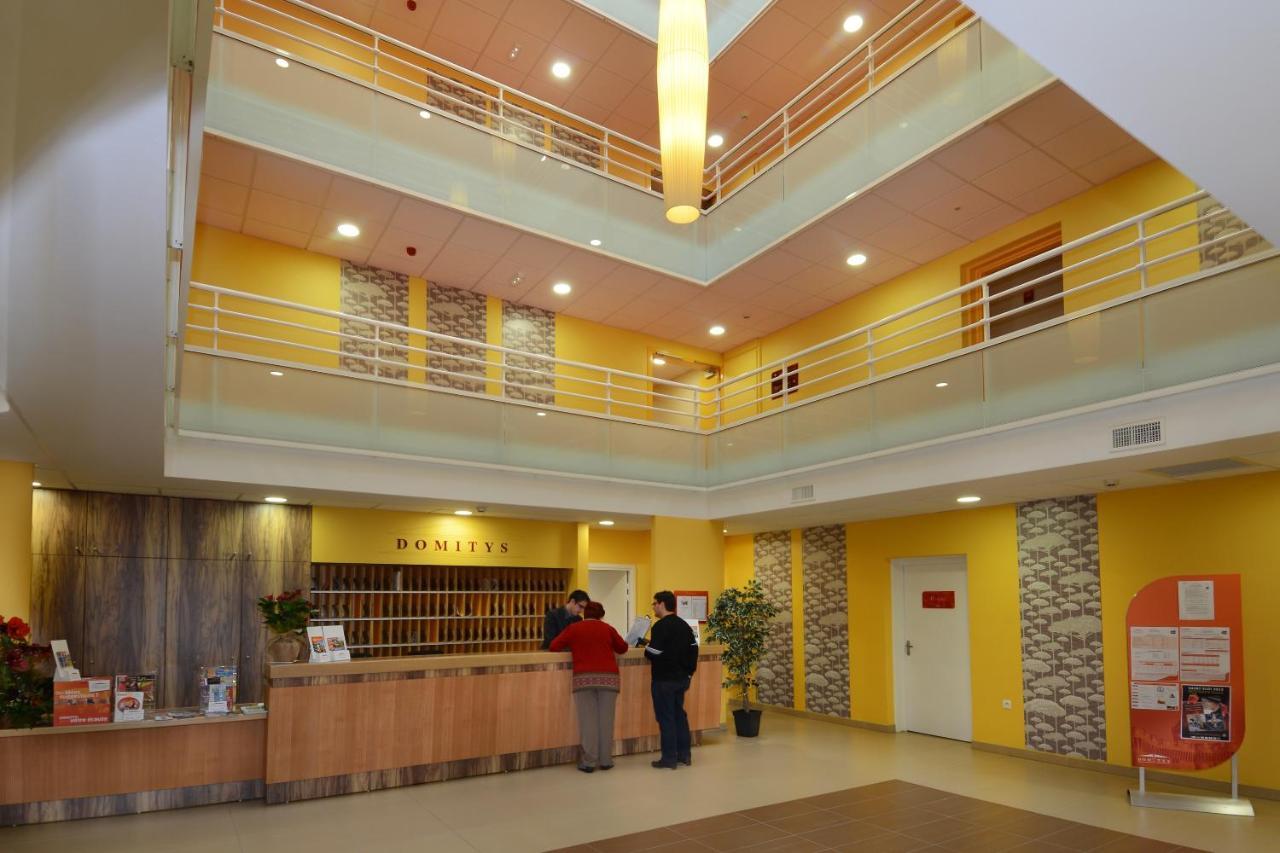 Domitys Les Tours D'Or Perpignan Exterior foto